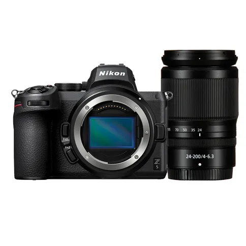 Nikon Z5 + Nikkor Z 24-200mm F/4-6.3